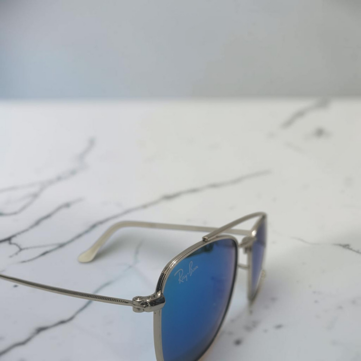 Inspiration of Ray-Ban Silver Aviator Caravan Square Sunglasses with Emerald Green Mirror Lenses (Complete Box Set)