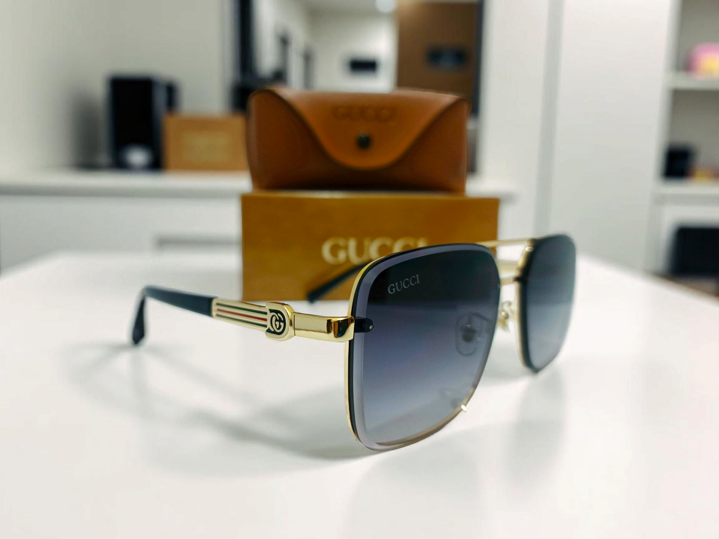 Golden GUCCI Signature Square Sunglasses – Luxury Italian Eyewear for Men & Women