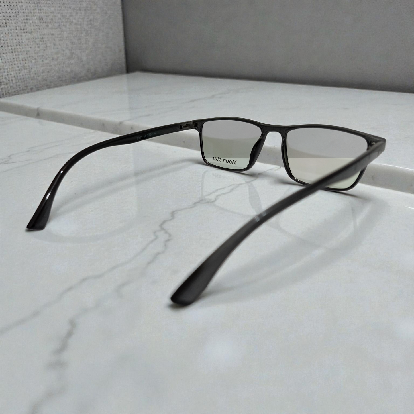 Moon Star "Eclipse" Unisex Rectangular Frames : Sleek Carbon Grey