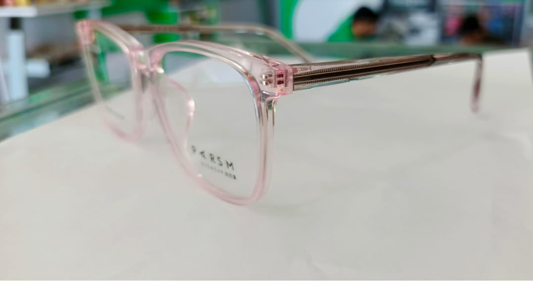 Vintage Pink Charm – Clear Frames with a Modern Twist