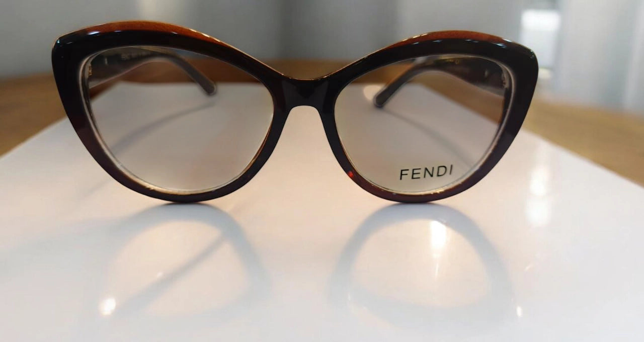 Fendi Elegant Cat-Eye Eyeglasses – Sophisticated Style with a Bold Touch"