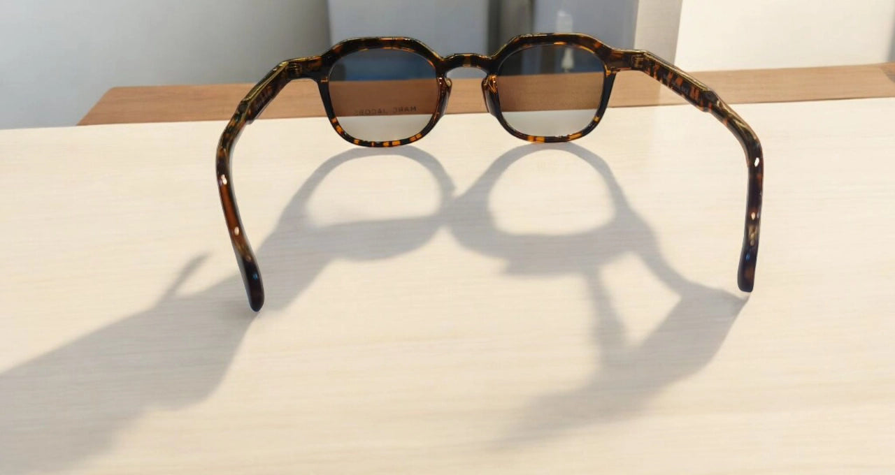 Marc Jacobs Round Tortoiseshell Glasses – Bold, Fashion-Forward, and Timeless