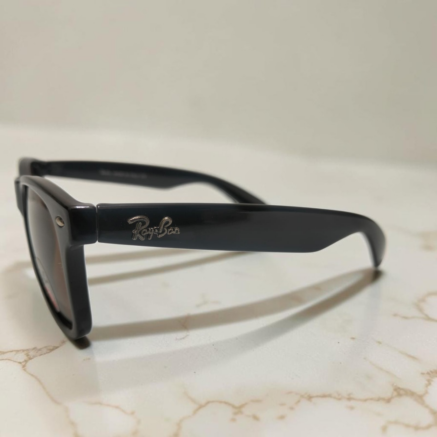 Inspiration of Ray-Ban Wayfarer Polarized Sunglasses  Classic Black Frame with Brown Lenses