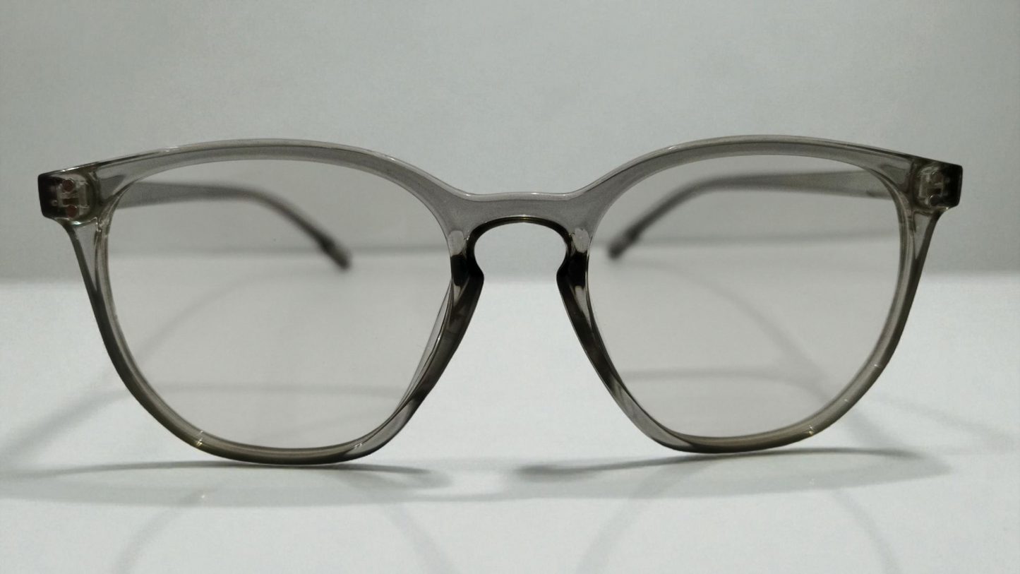 TRANSLUCENT SMOKE GRAY PENTOS SHAPE- EYEWEAR