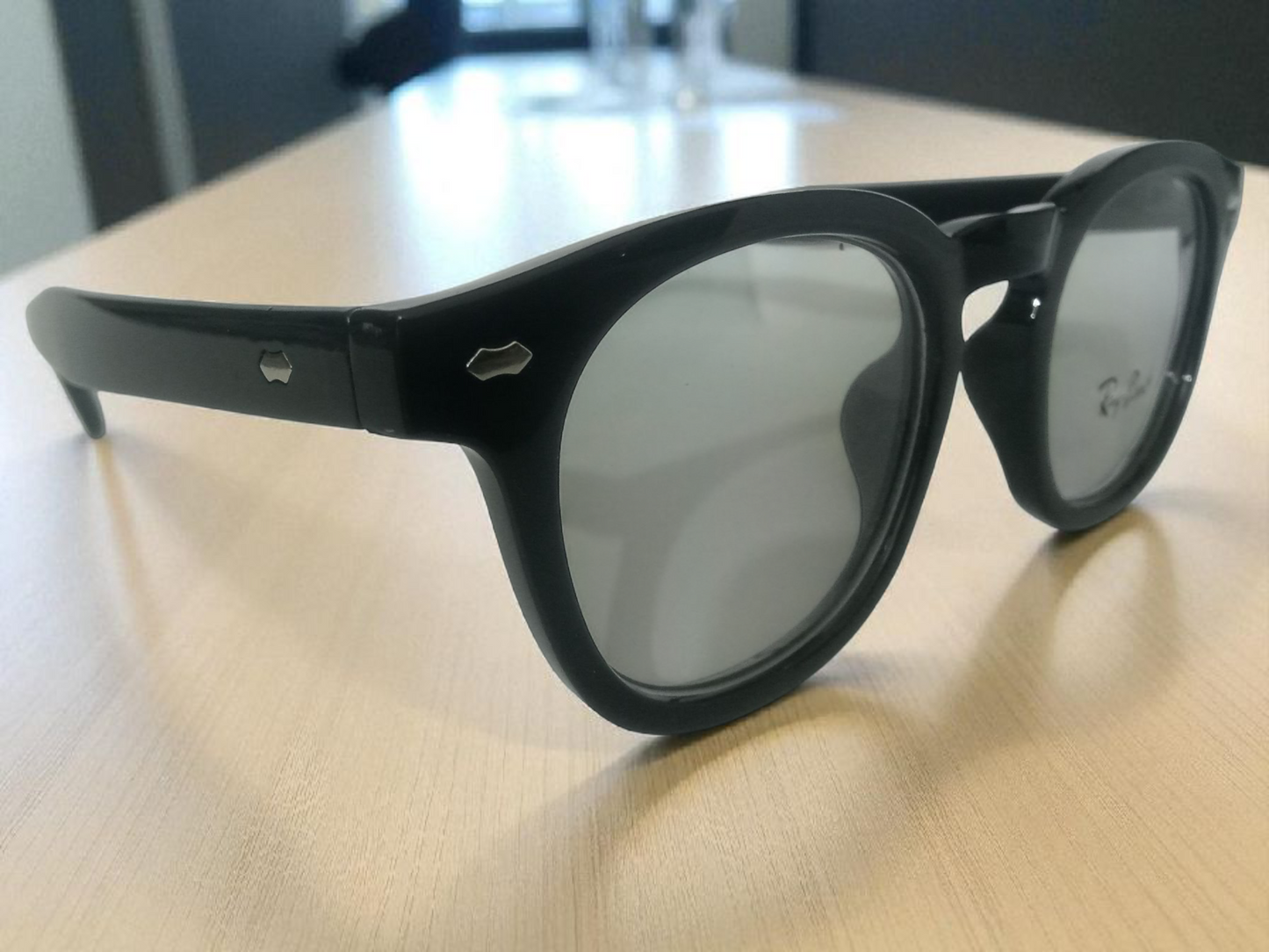 Ray-Ban Retro Round Glasses – Bold Black  Frame for Timeless Style