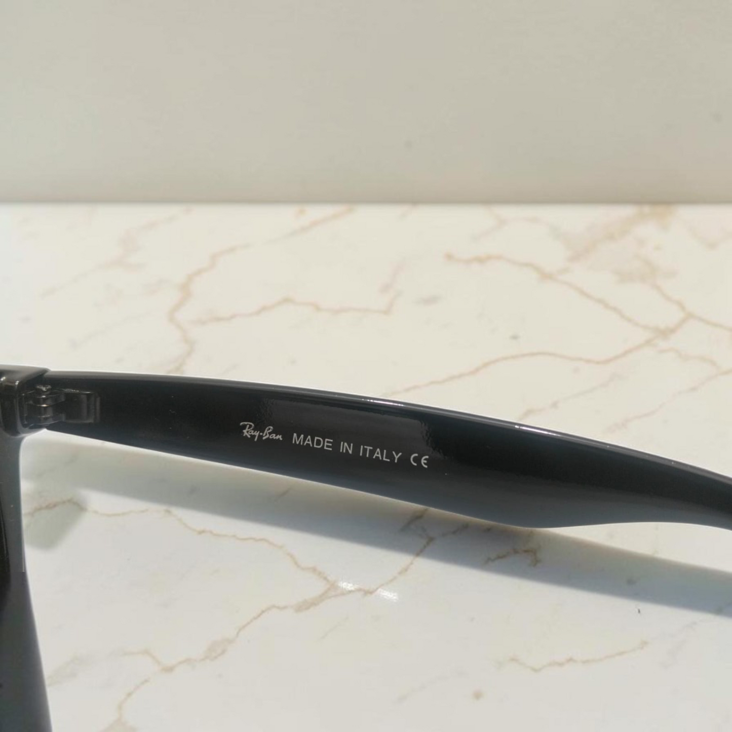 Inspiration of Ray-Ban Wayfarer Polarized Sunglasses  Classic Black Frame with Brown Lenses