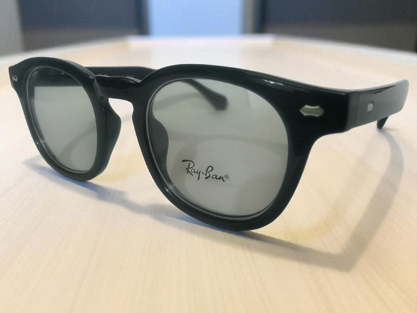 Ray-Ban Retro Round Glasses – Bold Black  Frame for Timeless Style