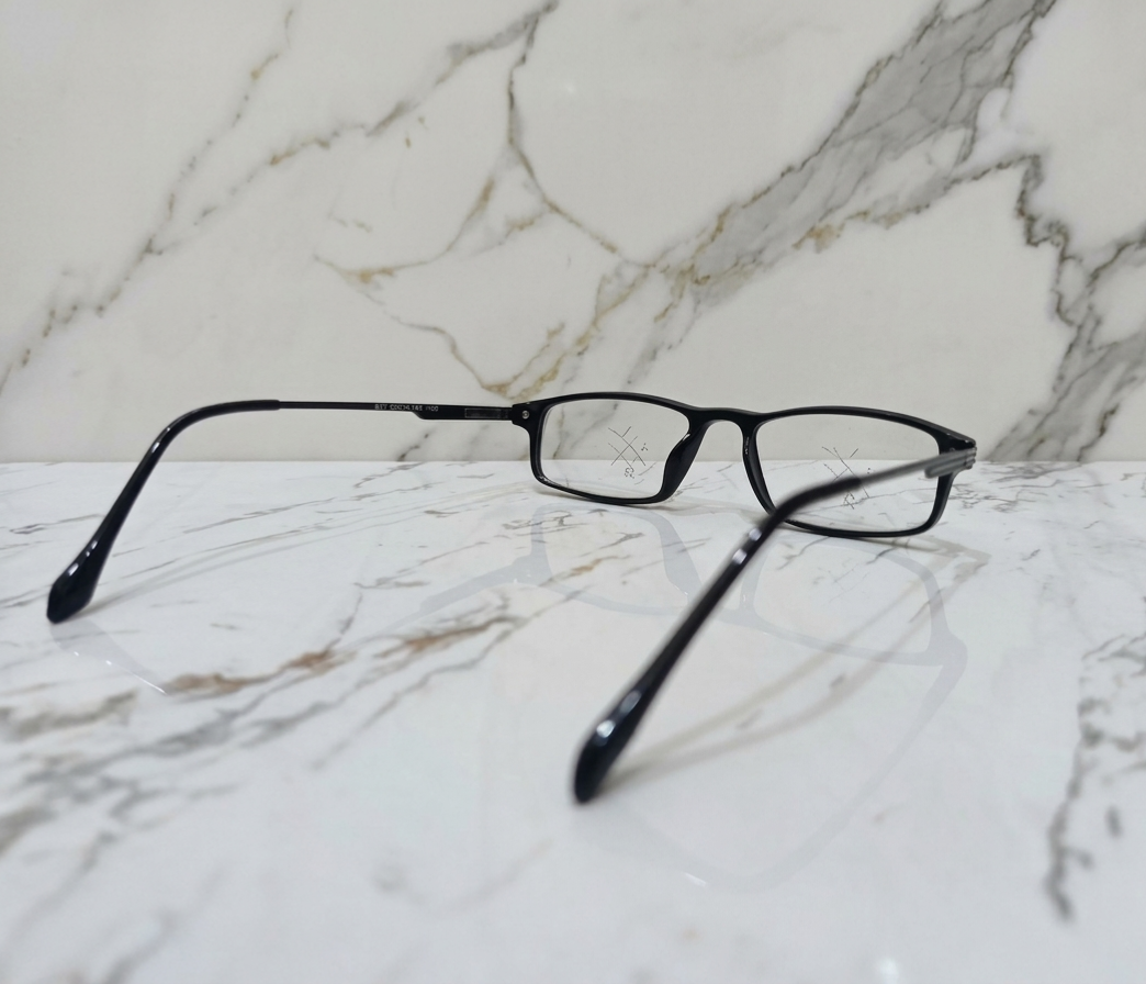 Premium Black Ready-Made Reading Glasses – Unisex