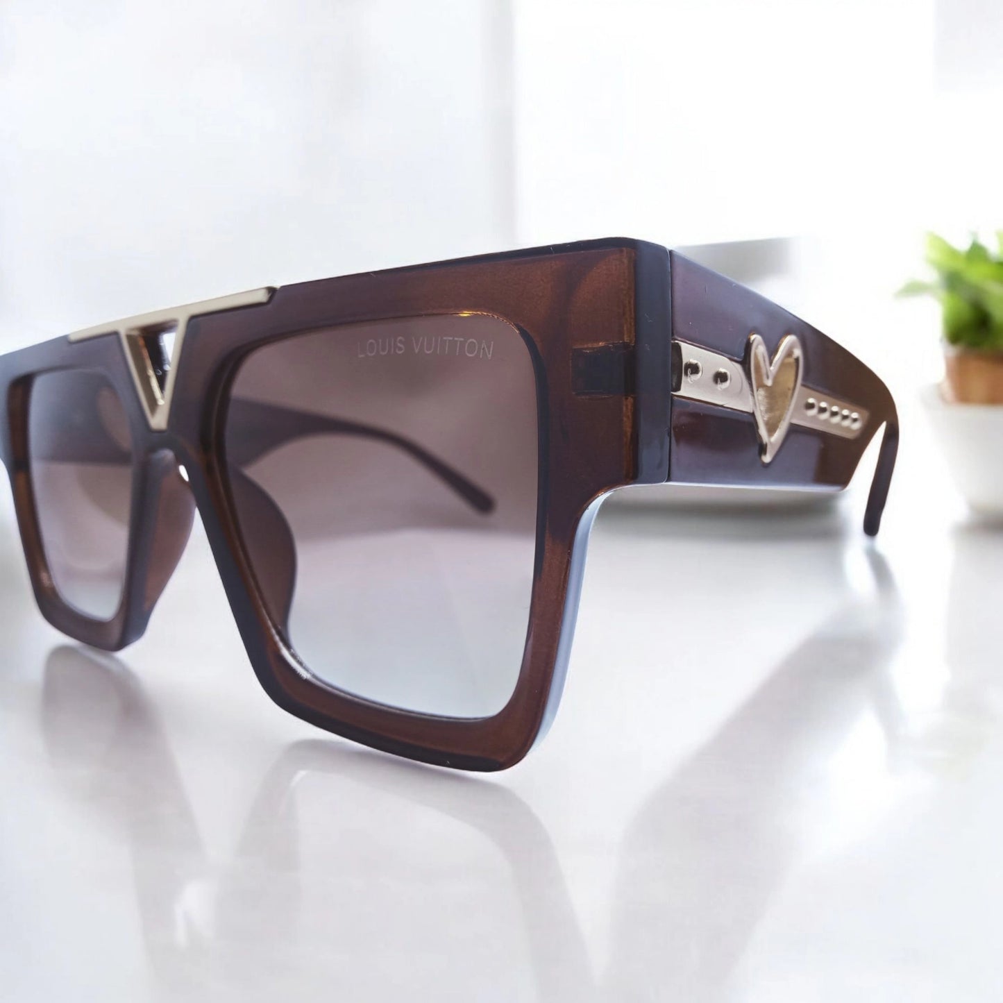 Luxury Louis Vuitton Square Frame Sunglasses - Iconic Designer Edition