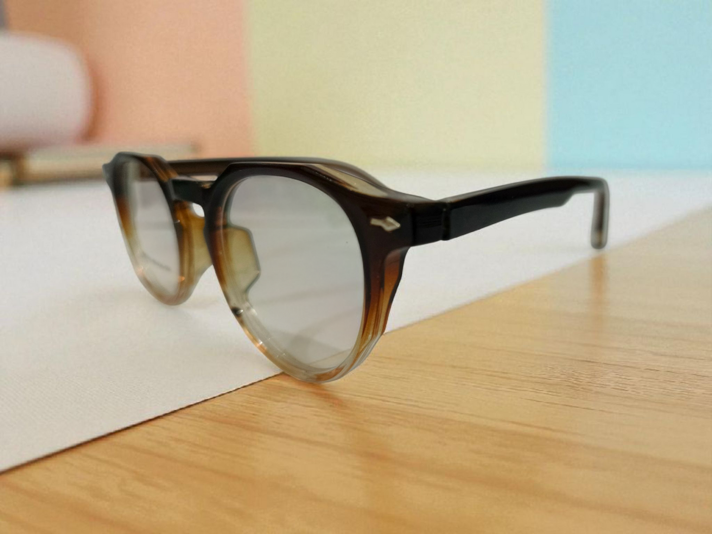 Unisex Gradient Round Eyeglasses – Stylish Brown to light Brown Frame | Bird Eye Optics